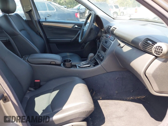 2004 Mercedes-Benz C 230 Kompressor with VIN WDBRF40J64F508593, listed as a IAAI auction lot 42454790 with Not provided miles and . Bid and sale history available at DreamBid. Image 5.