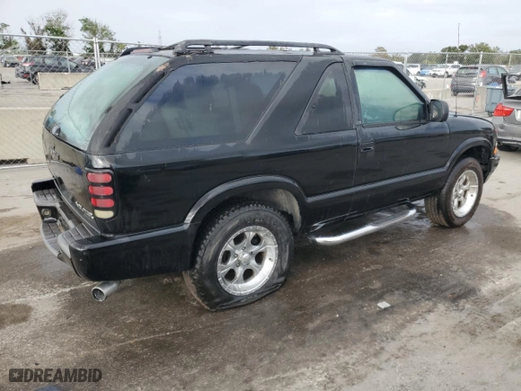 2002 Chevrolet Blazer LS with VIN 1GNCS18W52K111907, listed as a Copart auction lot 78907894 with 88,184 mi miles and Salvage Title. Bid and sale history available at carsss.com. Image 3.
