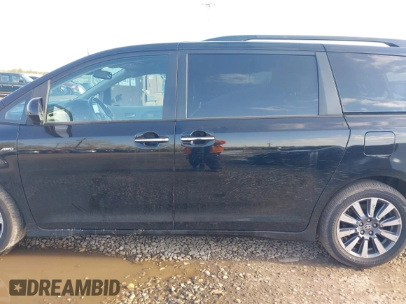 2020 Toyota Sienna XLE z VIN 5TDDZ3DC7LS244873, wystawiony jako IAAI lot #41941263 z przebiegiem 93 545 mil mil oraz . Historia ofert i sprzedaży dostępna na DreamBid. Obrazek 14.