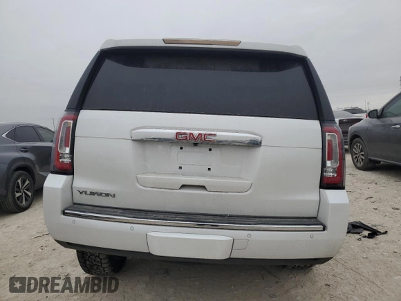 2016 GMC Yukon Denali with VIN 1GKS2CKJ8GR271098, listed as a Copart auction lot 42983315 with 109,582 mi miles and Salvage Title. Bid and sale history available at carsss.com. Image 6.