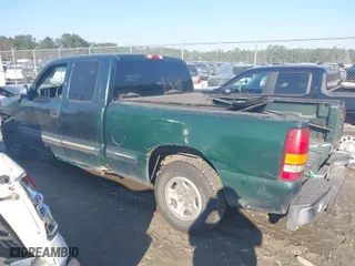 2001 Chevrolet Silverado 1500 LS with VIN 2GCEC19T711315836, listed as a IAAI auction lot 41676444 with 1 mi miles. Bid and sale history available at carsss.com. Image 13.