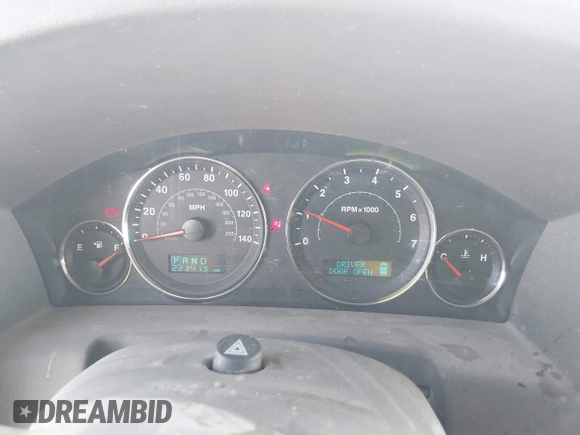 2007 Jeep Commander Sport с VIN 1J8HG48P37C560006, выставлен на аукционе IAAI как лот 42558974 с пробегом 223 413 миль миль и . История ставок и продаж доступна на DreamBid. Изображение 7.