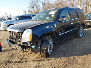 2013 Cadillac Escalade Platinum Edition with VIN 1GYS4DEF7DR251126, listed as a IAAI auction lot 41534025 with 173,153 mi miles. Bid and sale history available at carsss.com. Image 21.