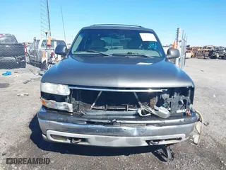 2001 Chevrolet Tahoe LS with VIN 1GNEK13T51J268816, listed as a IAAI auction lot 41654722 with 265,164 mi miles. Bid and sale history available at carsss.com. Image 12.