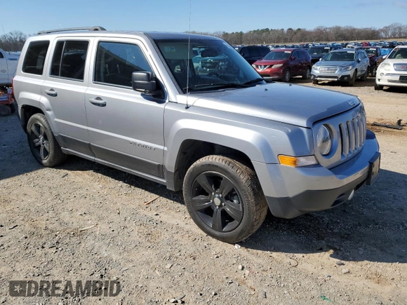 2017 Jeep Patriot Latitude with VIN 1C4NJPFB6HD184093, listed as a Copart auction lot 47581285 with 161,546 mi miles and Salvage Title. Bid and sale history available at DreamBid. Image 4.