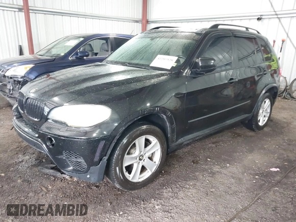 2011 BMW X5 35d z VIN 5UXZW0C54BL369201, wystawiony jako IAAI lot #42285920 z przebiegiem 158 287 mil mil oraz . Historia ofert i sprzedaży dostępna na DreamBid. Obrazek 18.