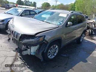 2019 Jeep Cherokee Latitude Plus with VIN 1C4PJLLB5KD184163, listed as a IAAI auction lot 41905051 with 247,574 mi miles. Bid and sale history available at carsss.com. Image 19.