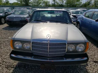 1979 Mercedes-Benz 300 с VIN 12313012127361, выставлен на аукционе Copart как лот 61981455 с пробегом 173 130 миль миль и Чистый • Clean title. История ставок и продаж доступна на DreamBid. Изображение 5.