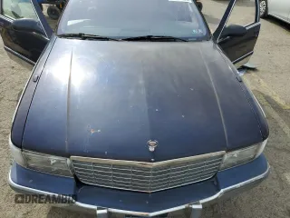1996 Cadillac Fleetwood z VIN 1G6DW52P7TR700057, wystawiony jako Copart lot #49994225 z przebiegiem 115 819 mil mil oraz Czysty tytuł • Clean title. Historia ofert i sprzedaży dostępna na DreamBid. Obrazek 11.