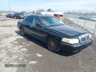 2009 Mercury Grand Marquis LS with VIN 2MEHM75V49X627916, listed as a IAAI auction lot 41825482 with 203,538 mi miles. Bid and sale history available at carsss.com. Image 1.