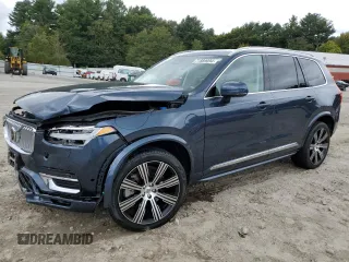 2023 Volvo XC90 Plus z VIN YV4H600N7P1982270, wystawiony jako Copart lot #71889094 z przebiegiem 9 077 mil mil oraz Szkoda całkowita • Salvage title. Historia ofert i sprzedaży dostępna na DreamBid. Obrazek 1.