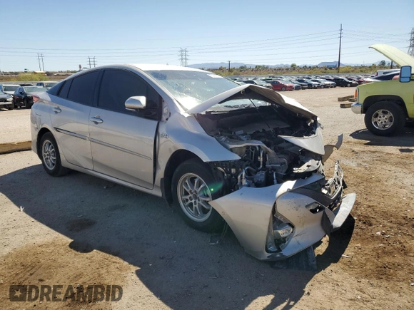 2020 Toyota Prius LE z VIN JTDKARFPXL3124035, wystawiony jako Copart lot #53996215 z przebiegiem Nie podano mil oraz Szkoda całkowita • Salvage title. Historia ofert i sprzedaży dostępna na DreamBid. Obrazek 4.