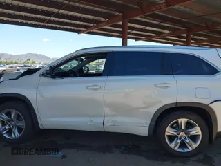 2015 Toyota Highlander Limited with VIN 5TDDKRFH5FS140709, listed as a IAAI auction lot 42152762 with 263,053 mi miles and . Bid and sale history available at DreamBid. Image 15.