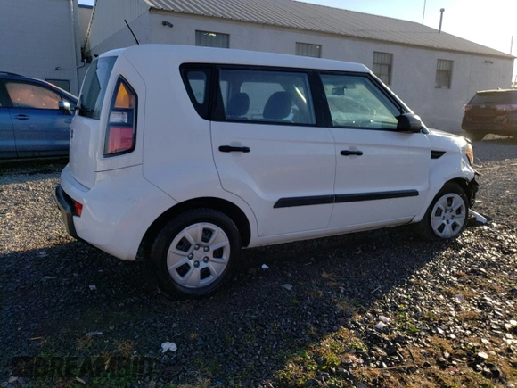 2011 Kia Soul with VIN KNDJT2A10B7325255, listed as a Copart auction lot 79096534 with 132,705 mi miles and Salvage Title. Bid and sale history available at carsss.com. Image 3.