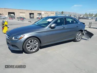 2017 Mercedes-Benz C 300 с VIN 55SWF4JB8HU233507, выставлен на аукционе IAAI как лот 42338262 с пробегом 29 002 миль миль и . История ставок и продаж доступна на DreamBid. Изображение 2.