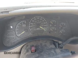 2001 Chevrolet Suburban LS z VIN 3GNEC16T21G214738, wystawiony jako IAAI lot #42433747 z przebiegiem Nie podano mil oraz . Historia ofert i sprzedaży dostępna na DreamBid. Obrazek 7.