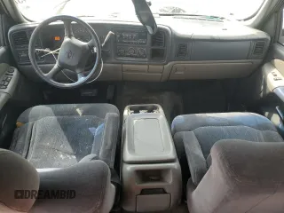 2002 Chevrolet Suburban LS с VIN 3GNEC16Z62G173455, выставлен на аукционе Copart как лот 51248445 с пробегом 275 412 миль миль и Списание • Salvage title. История ставок и продаж доступна на DreamBid. Изображение 8.