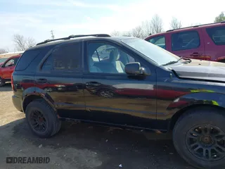 2006 Kia Sorento LX with VIN KNDJC733465634501, listed as a IAAI auction lot 41796833 with 213,013 mi miles. Bid and sale history available at carsss.com. Image 13.