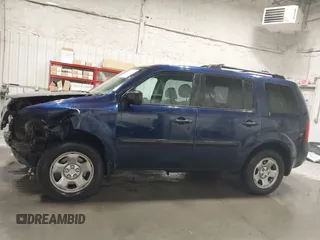 2014 Honda Pilot LX with VIN 5FNYF4H28EB015045, listed as a IAAI auction lot 40132499 with 139,845 mi miles and . Bid and sale history available at DreamBid. Image 15.
