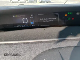 2020 Toyota Prius LE z VIN JTDKARFP6L3139986, wystawiony jako Copart lot #60353805 z przebiegiem 102 316 mil mil oraz Szkoda całkowita • Salvage title. Historia ofert i sprzedaży dostępna na DreamBid. Obrazek 9.