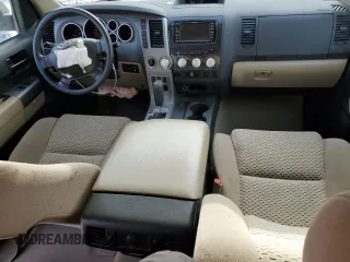2010 Toyota Tundra z VIN 5TFDY5F10AX121045, wystawiony jako Copart lot #89210955 z przebiegiem 84 063 mil mil oraz Czysty tytuł • Clean title. Historia ofert i sprzedaży dostępna na DreamBid. Obrazek 8.