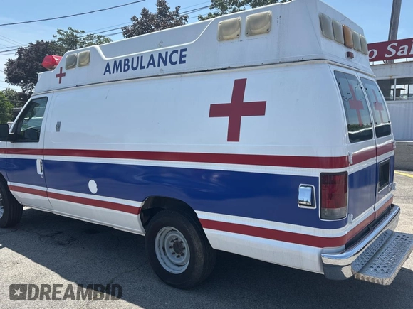 2008 Ford Econoline Cargo with VIN 1FDSS34P68DB13740, listed as a Copart auction lot 61424005 with 130,968 mi miles and Clean title. Bid and sale history available at DreamBid. Image 3.