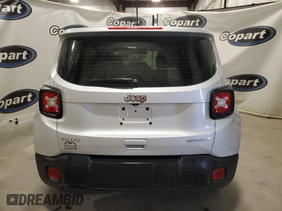 2020 Jeep Renegade Sport z VIN ZACNJBAB0LPL24947, wystawiony jako Copart lot #54792725 z przebiegiem 75 045 mil mil oraz Czysty tytuł • Clean title. Historia ofert i sprzedaży dostępna na DreamBid. Obrazek 6.