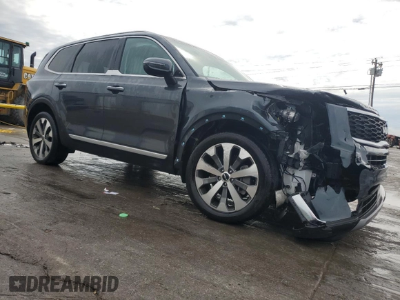 2022 Kia Telluride S with VIN 5XYP64HC3NG304606, listed as a Copart auction lot 60251245 with 33,514 mi miles and Salvage title. Bid and sale history available at DreamBid. Image 4.