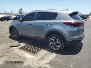 2020 Kia Sportage EX с VIN KNDPN3AC3L7791145, выставлен на аукционе Copart как лот 57281625 с пробегом 84 065 миль миль и Списание • Salvage title. История ставок и продаж доступна на DreamBid. Изображение 2.