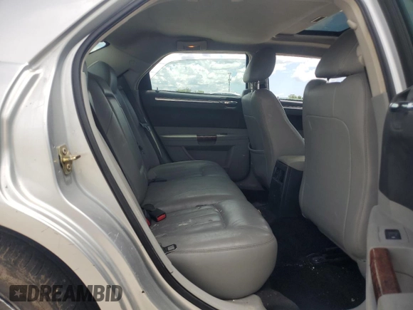 2006 Chrysler 300 C with VIN 2C3LA63H86H319542, listed as a Copart auction lot 63530194 with 167,288 mi miles and Salvage Title. Bid and sale history available at carsss.com. Image 10.