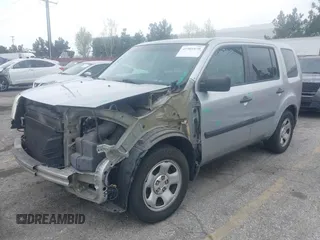 2015 Honda Pilot LX with VIN 5FNYF3H21FB010426, listed as a IAAI auction lot 41901870 with 184,113 mi miles and . Bid and sale history available at carsss.com. Image 19.