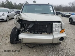 2008 Jeep Commander Sport with VIN 1J8HH48K98C153360, listed as a Copart auction lot 43622395 with 208,773 mi miles and Salvage title. Bid and sale history available at DreamBid. Image 5.