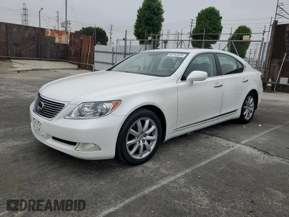 2008 Lexus LS 460 z VIN JTHBL46F285056490, wystawiony jako Copart lot #60753435 z przebiegiem 136 697 mil mil oraz Czysty tytuł • Clean title. Historia ofert i sprzedaży dostępna na DreamBid. Obrazek 1.