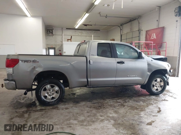 2010 Toyota Tundra 4WD Truck with VIN 5TFUM5F18AX005636, listed as a IAAI auction lot 41536831 with 77,726 mi miles. Bid and sale history available at carsss.com. Image 13.