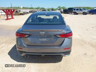 2025 Nissan Sentra SR z VIN 3N1AB8DV8SY309598, wystawiony jako IAAI lot #42460527 z przebiegiem 3 690 mil mil oraz . Historia ofert i sprzedaży dostępna na DreamBid. Obrazek 16.