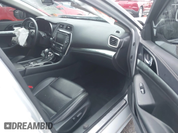 2020 Nissan Maxima SV with VIN 1N4AA6CV5LC372955, listed as a IAAI auction lot 41175876 with 91,061 mi miles. Bid and sale history available at carsss.com. Image 5.