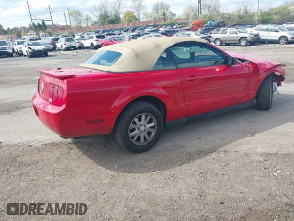 2008 Ford Mustang Deluxe with VIN 1ZVHT84N585152012, listed as a IAAI auction lot 42041018 with 87,513 mi miles and . Bid and sale history available at DreamBid. Image 4.