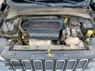 2017 Jeep Renegade Sport with VIN ZACCJAAB3HPG17236, listed as a Copart auction lot 60758135 with 123,000 mi miles and Salvage title. Bid and sale history available at DreamBid. Image 12.