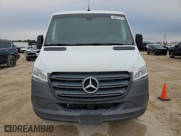 2024 Mercedes-Benz Sprinter Cargo with VIN W1Y4KBHY1RT188908, listed as a Copart auction lot 46227725 with 4,828 mi miles and Non Repairable. Bid and sale history available at carsss.com. Image 5.