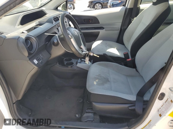 2013 Toyota Prius One with VIN JTDKDTB32D1547938, listed as a Copart auction lot 56397535 with 273,266 mi miles and Clean Title. Bid and sale history available at DreamBid. Image 7.