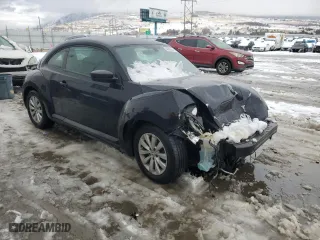 2017 Volkswagen Beetle 1.8T Fleet with VIN 3VWF17AT5HM602715, listed as a Copart auction lot 84302924 with 0 mi miles and Salvage Title. Bid and sale history available at carsss.com. Image 4.