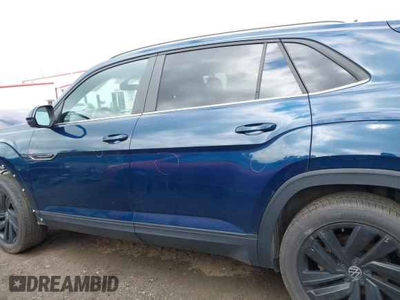 2022 Volkswagen Atlas SE с VIN 1V2JE2CA4NC205458, выставлен на аукционе IAAI как лот 42176005 с пробегом 125 429 миль миль и . История ставок и продаж доступна на DreamBid. Изображение 14.