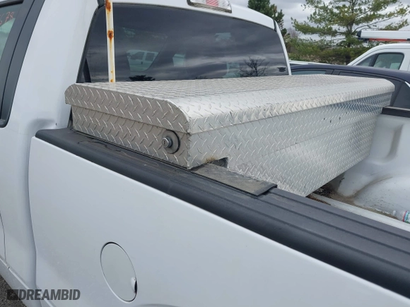 2014 Ford F-150 XL with VIN 1FTMF1CF9EKF40464, listed as a IAAI auction lot 41985678 with 194,224 mi miles. Bid and sale history available at carsss.com. Image 17.