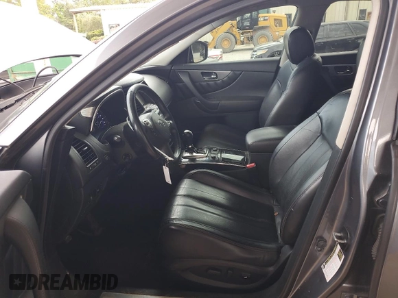2017 Infiniti QX70 z VIN JN8CS1MW7HM412159, wystawiony jako Copart lot #55269885 z przebiegiem 154 675 mil mil oraz Szkoda całkowita • Salvage title. Historia ofert i sprzedaży dostępna na DreamBid. Obrazek 7.