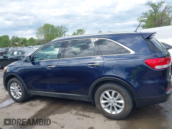 2017 Kia Sorento LX z VIN 5XYPG4A3XHG287217, wystawiony jako IAAI lot #42067077 z przebiegiem 112 324 mil mil oraz . Historia ofert i sprzedaży dostępna na DreamBid. Obrazek 15.