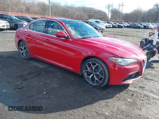 2021 Alfa Romeo Giulia Ti z VIN ZARFANBN5M7645601, wystawiony jako IAAI lot #41234743 z przebiegiem 41 225 mil mil oraz . Historia ofert i sprzedaży dostępna na DreamBid. Obrazek 1.