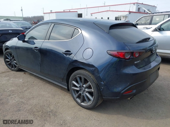 2021 Mazda Mazda3 Hatchback Select with VIN JM1BPAKL6M1336916, listed as a IAAI auction lot 41708681 with 82,361 mi miles. Bid and sale history available at carsss.com. Image 3.