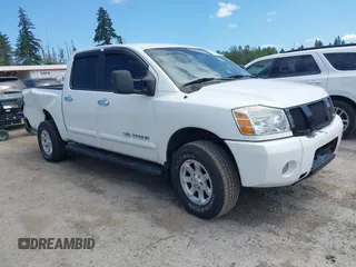 2007 Nissan Titan LE z VIN 1N6AA07BX7N212925, wystawiony jako IAAI lot #42517184 z przebiegiem 147 671 mil mil oraz . Historia ofert i sprzedaży dostępna na DreamBid. Obrazek 1.