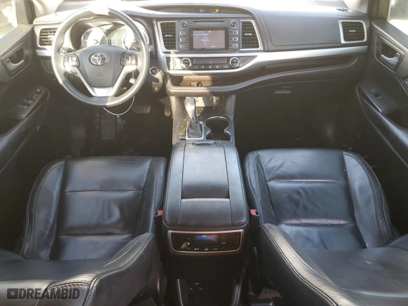 2016 Toyota Highlander XLE with VIN 5TDKKRFH2GS173076, listed as a Copart auction lot 46846025 with 190,159 mi miles and Salvage Title. Bid and sale history available at carsss.com. Image 8.