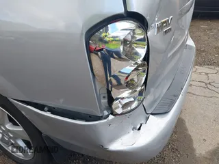 2003 Mazda MPV LX z VIN JM3LW28J730339693, wystawiony jako IAAI lot #41581533 z przebiegiem 56 275 mil mil oraz . Historia ofert i sprzedaży dostępna na DreamBid. Obrazek 6.